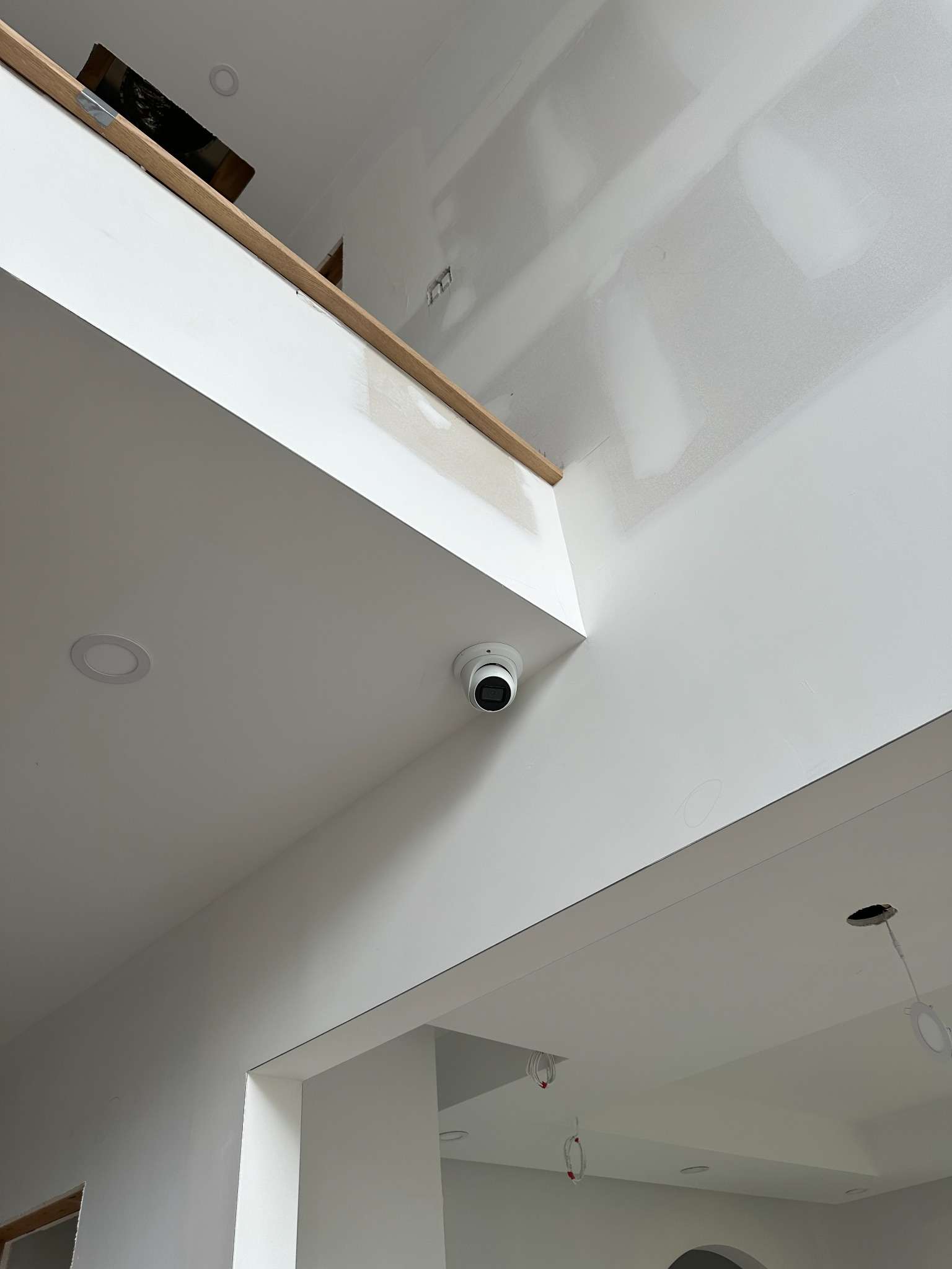 Project 4 – Speaker ceiling installation + cameras