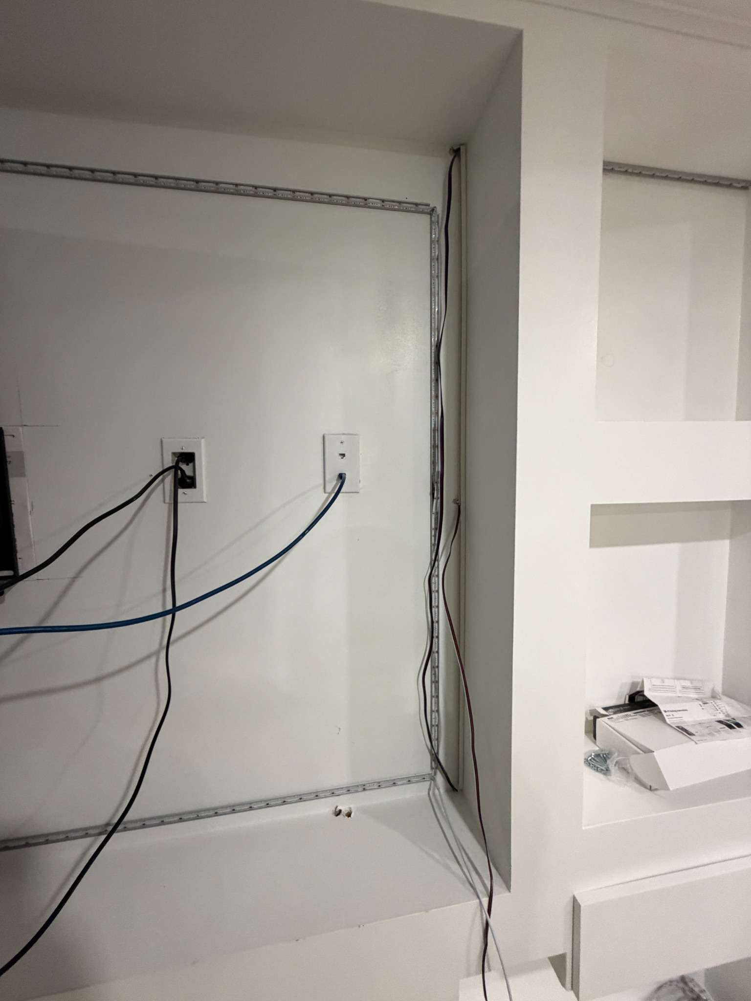 Project 7 – LED track and low-voltage layout