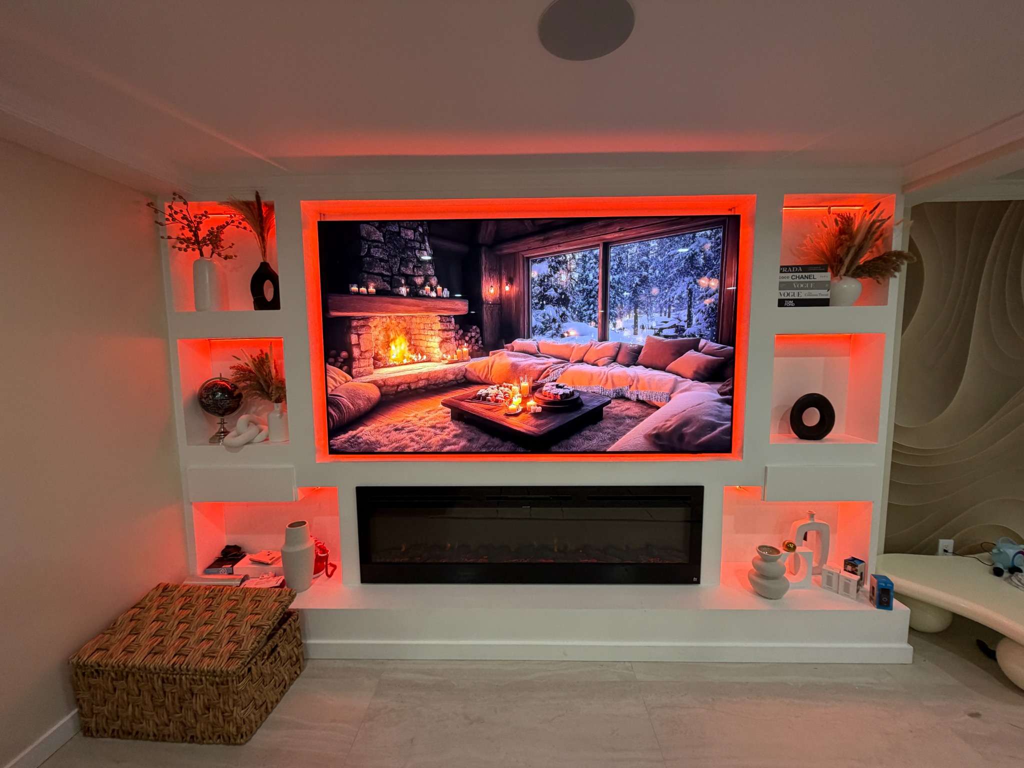 Project 7 – Finished TV wall with warm LED